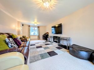 Photo 25- click for photo gallery